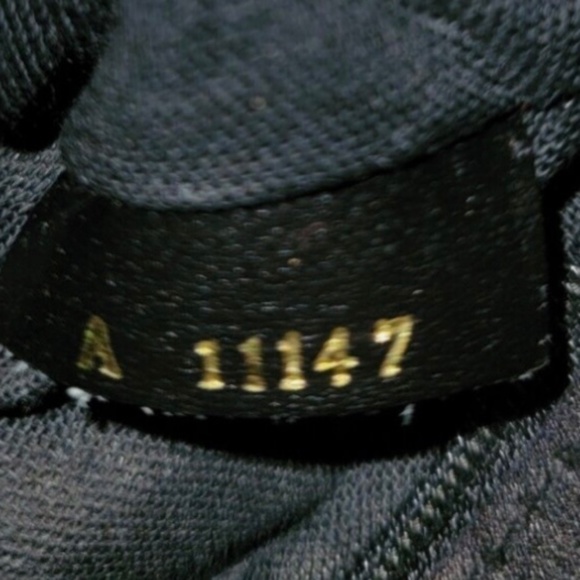 Fendi crossbody signature dark gray on black penguin stripe.  66-A2a - Picture 12 of 14